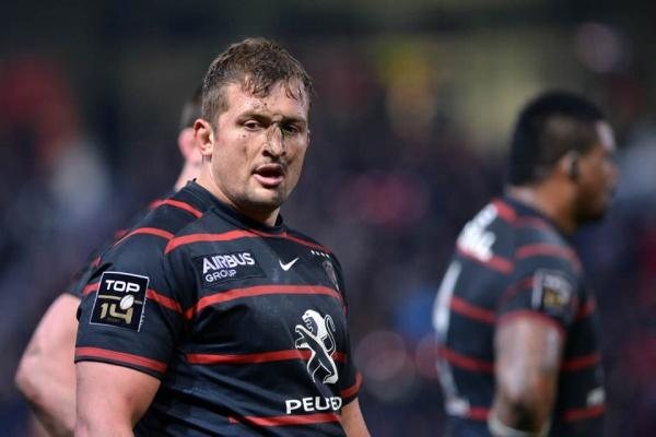 Le pilier Schalk Ferreira, rupture du tendon du biceps du bras gauche, sera absent pendant au moins cinq mois.