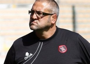 Christophe Urios: ""S'il le faut, j'irai à Castres en Pro D2. Mais je suis ennuyé pour les gens qui vont venir avec moi, car, eux, ils n'ont pas choisi cela. Ils m'ont fait confiance, et c'est ça qui me blesse."