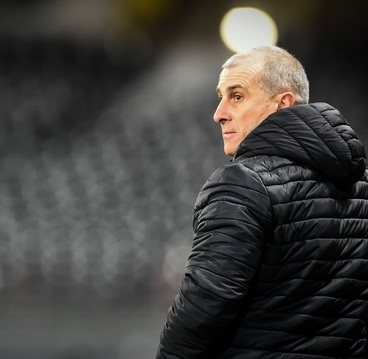 Depuis hier soir, Alain Casanova, aux manettes du TFC depuis sept ans, tourne le dos à son poste d'entraîneur, tout comme tout son staff. Olivier Sadran a nommé Dominique Arribagé avec comme adjoints Mika Debève et Teddy Richert. "Pour sauver le TFC".