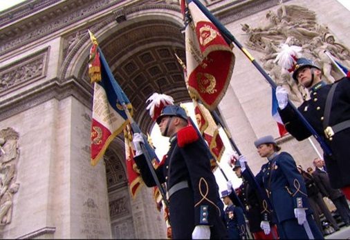 Tous les ans le 11-Novembre est honoré, ici avec les Saint-Cyriens, pour respecter l'inaltérable devoir de mémoire.