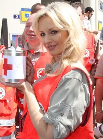 Adriana Karembeu, l'ambassadrice d'une des plus nobles et patrimoniales associations caritatives, effectuera samedi 28 mai dans la Ville rose le lancement national des Journées Nationales de cette institution de la fraternité, du 28 mai au 5 juin.