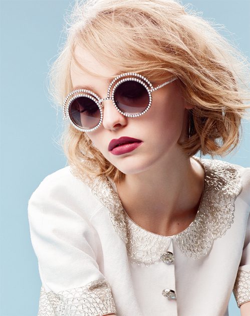 Lily-Rose Depp a vraiment l'air de sa mère. Elle sort de son cocon fashion" pour se jeter dans une épreuve de feu avec "La danseuse".
