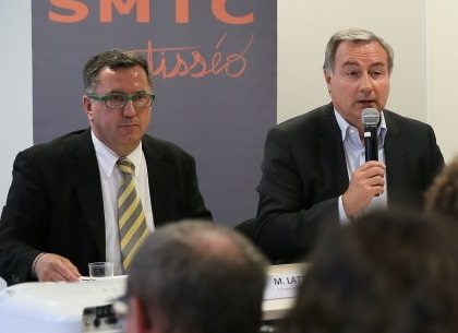 Dans le bus hybride de la semaine de le mobilité, Jean-Luc Moudenc véhicule un de ses projets majeurs: le transport durable avec comme moteur la création de la 3e ligne de métro, Toulouse Aerospace Express, déjà surnommée "Ligne de l'économie et de l'innovation". 